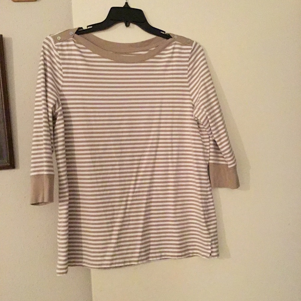 Cute 3/4 sleeve beige and white striped T-shirt